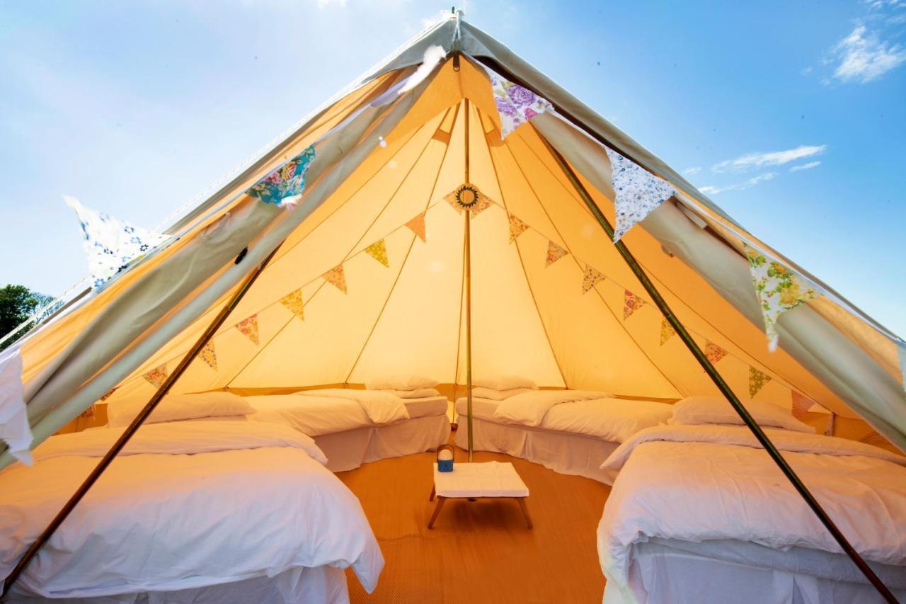 The Holford Arms Chalets And Glamping Hotel Didmarton Exterior foto