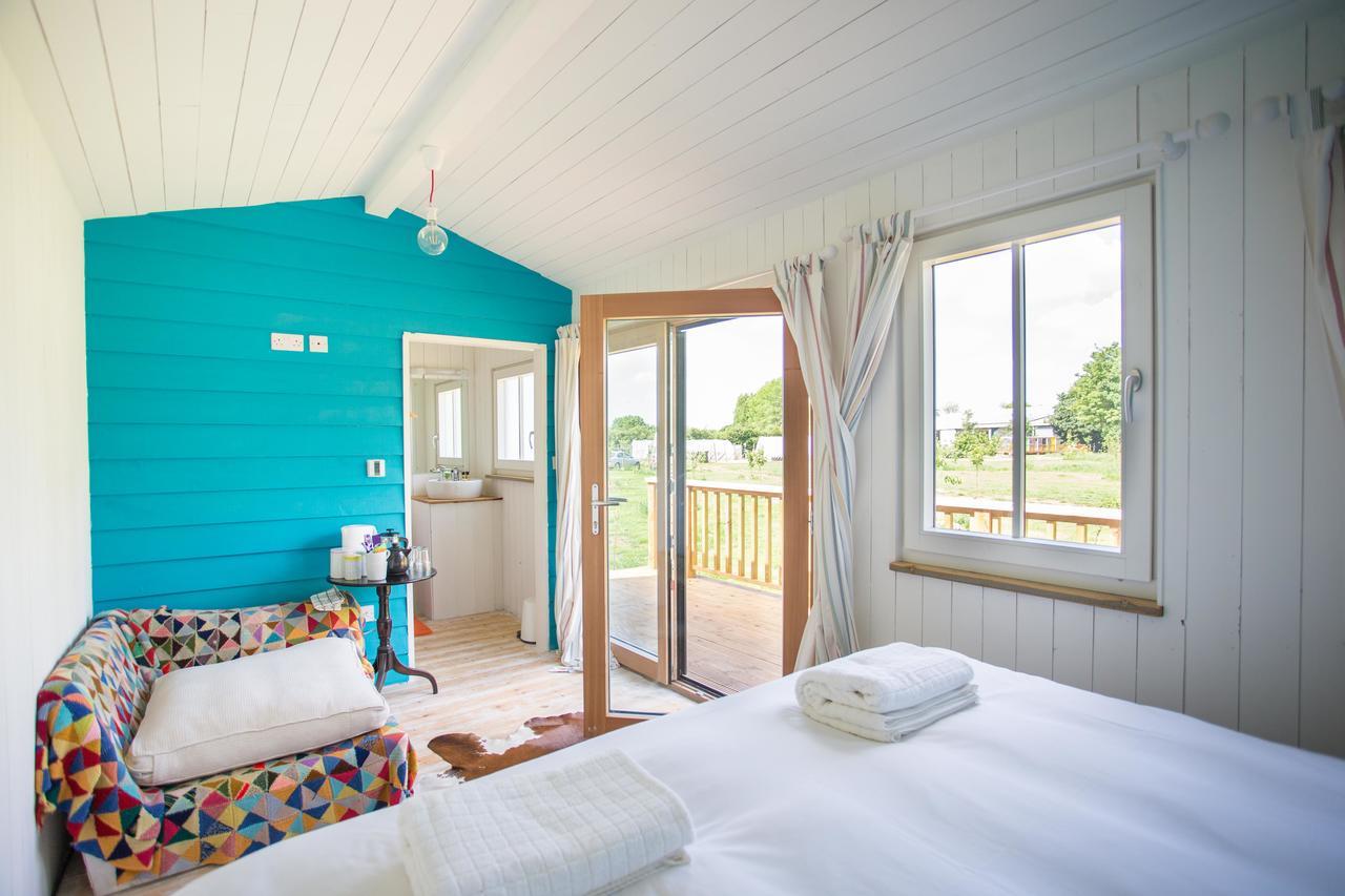 The Holford Arms Chalets And Glamping Hotel Didmarton Exterior foto