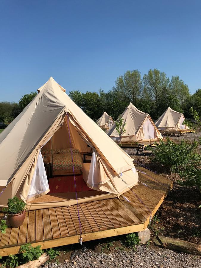 The Holford Arms Chalets And Glamping Hotel Didmarton Exterior foto